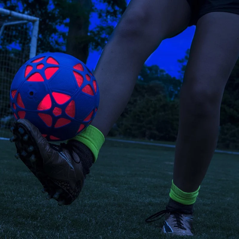 pallone-da-calcio-con-luci-led